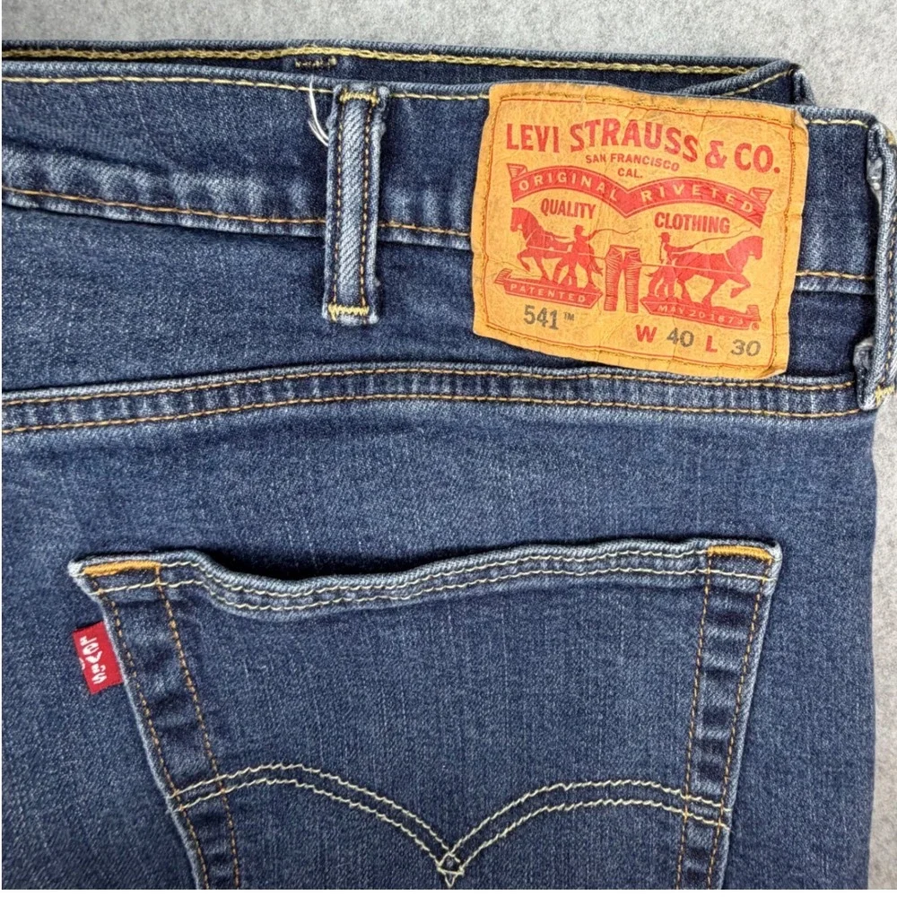 Levi's 541 Athletic Taper Jeans Mens 40x30 Dark‎ Wash Blue Stretch Denim